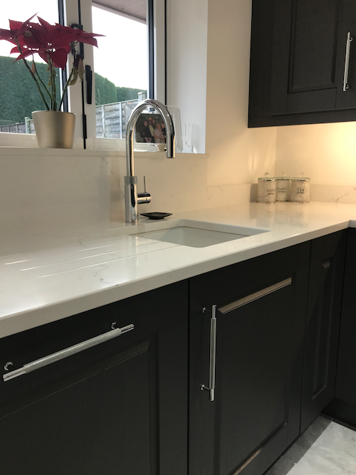 30mm Carrara Misterio with sink and tap